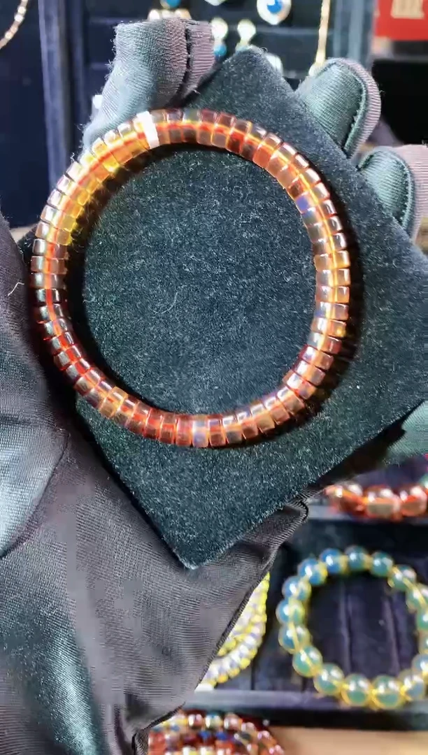 【闪购商品】琥珀珠宝奇石未镶嵌6MM红蓝绿膜变色龙隔片