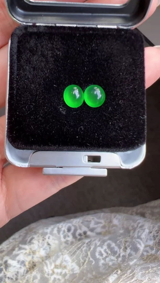 未镶嵌定制翡翠6*5.4*3.4绿蛋面