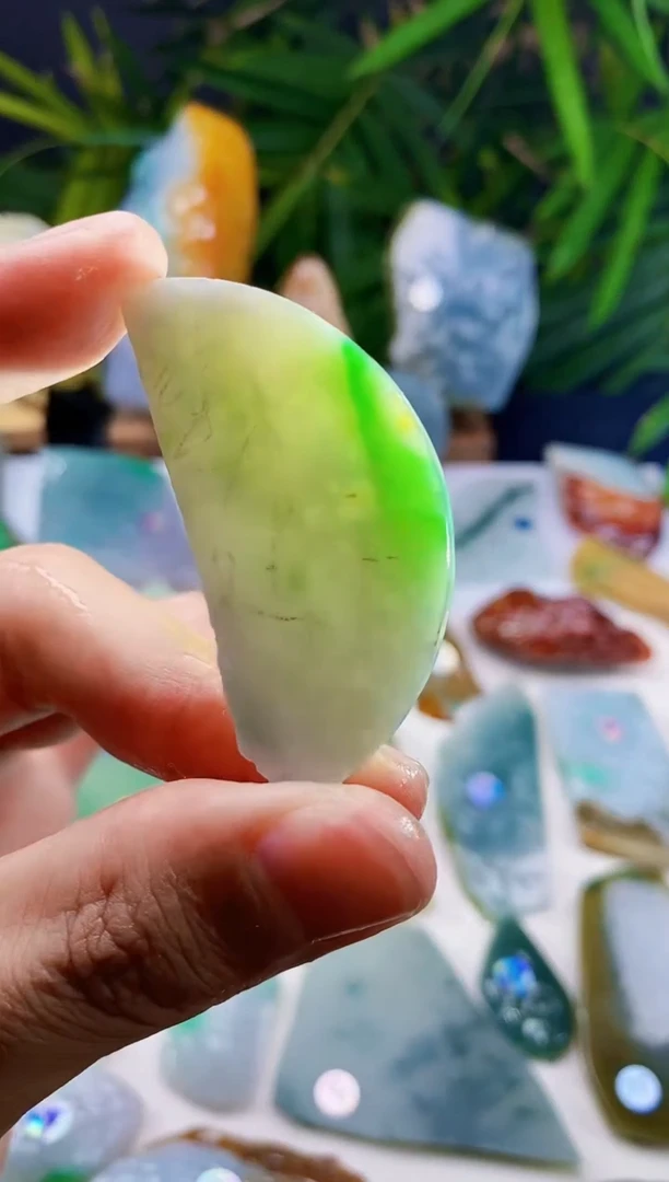 定制翡翠未镶嵌翡翠