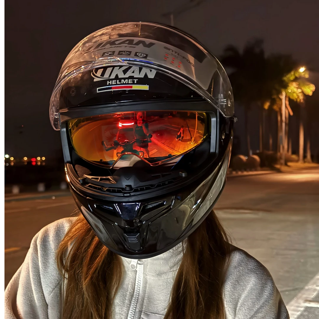 UKAN摩托车头盔男女蓝牙全盔大尾翼街车复古机车跑车新国标3C认证