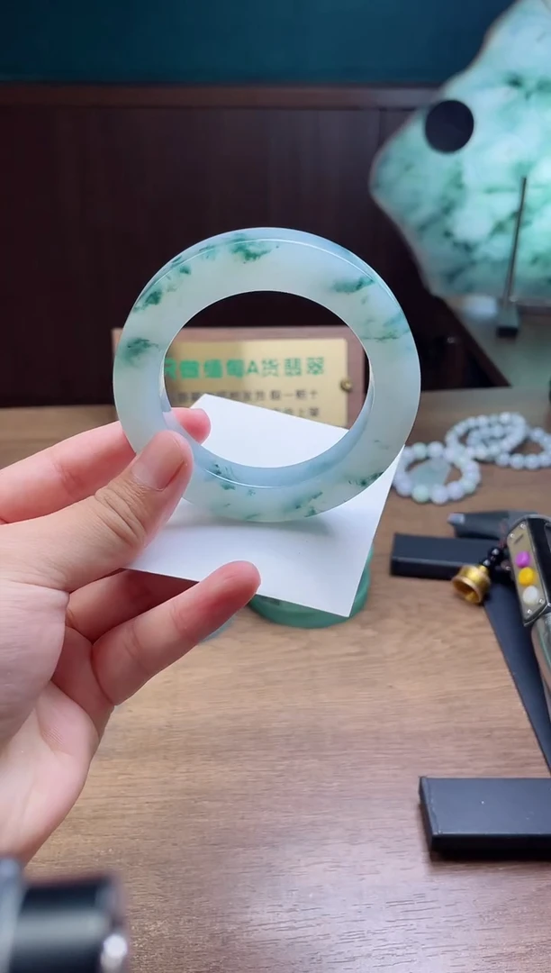 未镶嵌手镯定制翡翠?****?定制