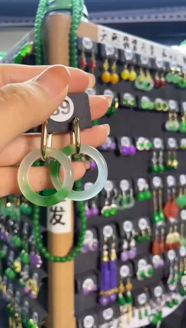 【闪购商品】翡翠耳饰银S925镶嵌89...