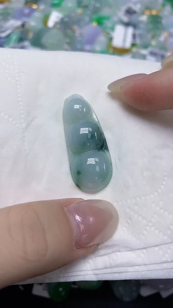 翡翠未镶嵌颈饰天然缅甸翡翠A货