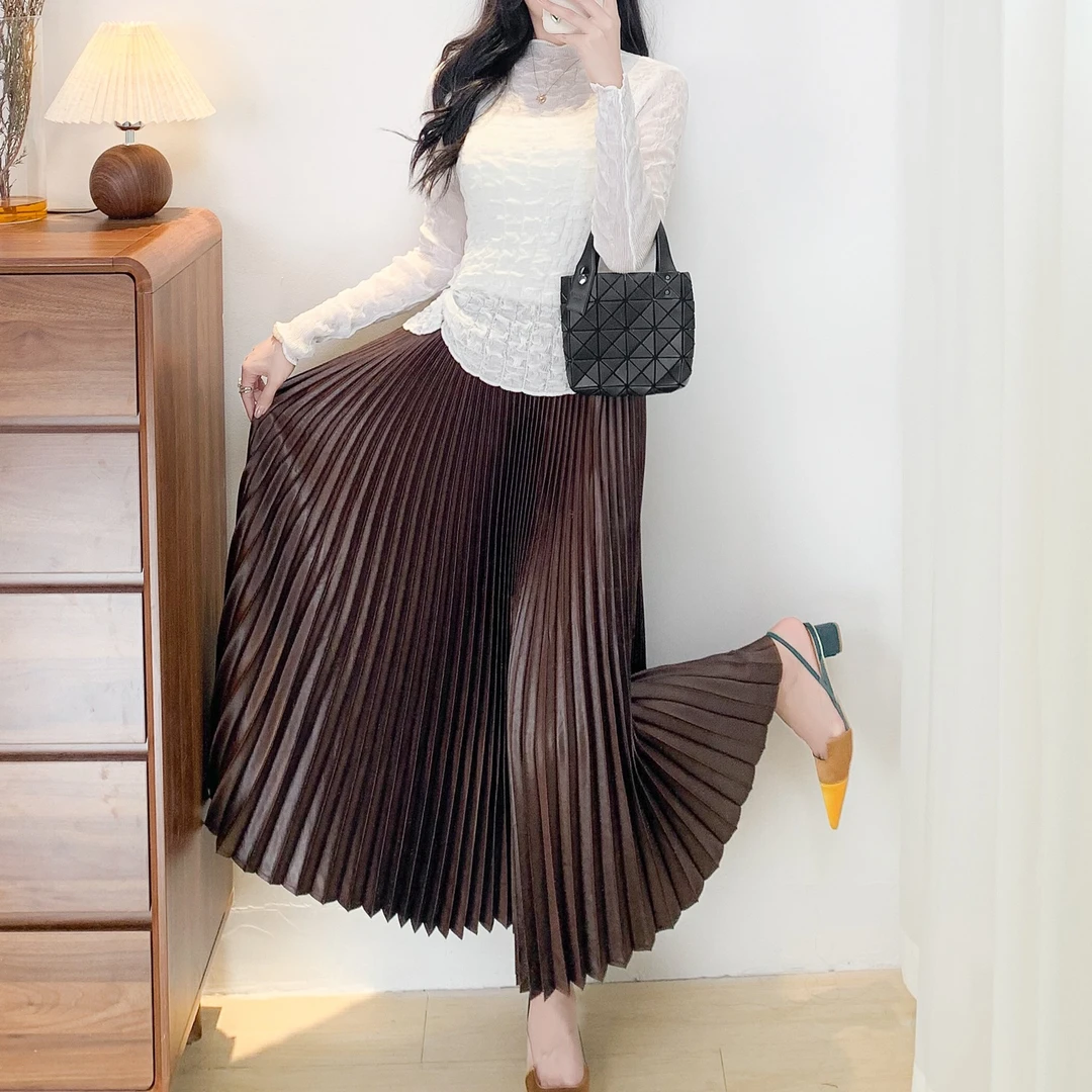 2025春季新款百搭百褶裙法国雾光水洗珠光缎立体层次感直发半裙