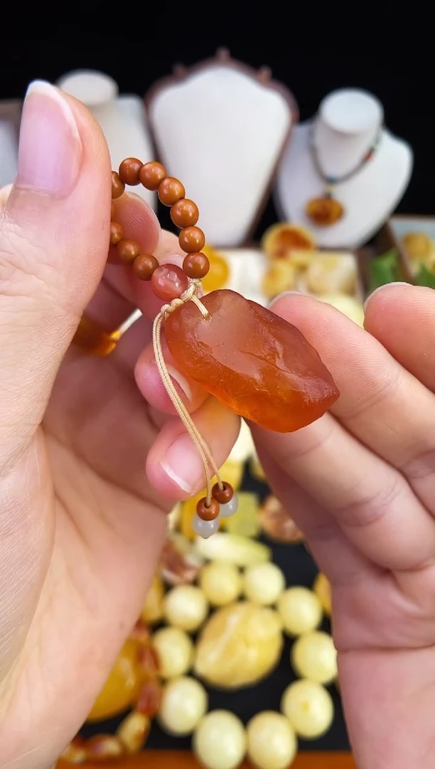 琥珀未镶嵌珠宝奇石柒月