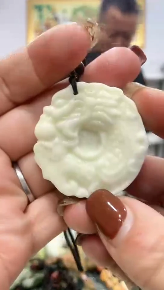 未镶嵌岫玉挂件 1