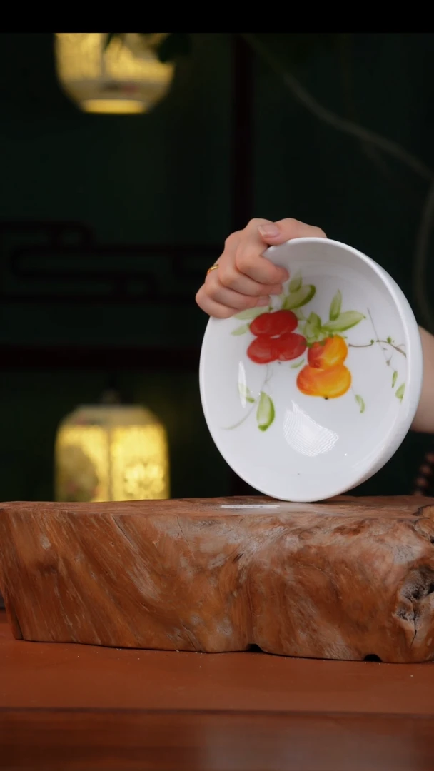 瓷片景德镇高温釉中彩贝壳碗直径18.5高6