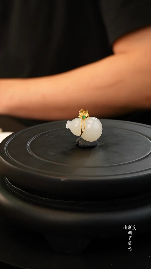 吊坠(赠链)18K金镶嵌和田玉青海野牛沟葫芦福禄吊坠镶嵌设计款