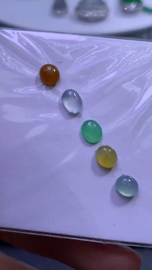 未镶嵌定制翡翠 蛋面 一手