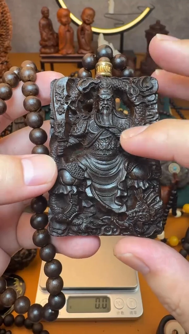 贡木吊坠《巴布亚贡木》新品御龙立刀关公+108颗