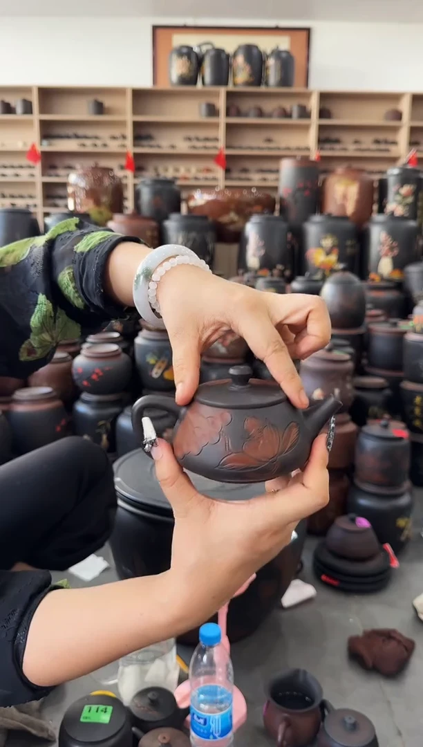 球孔 线雕 荷花 石瓢  294