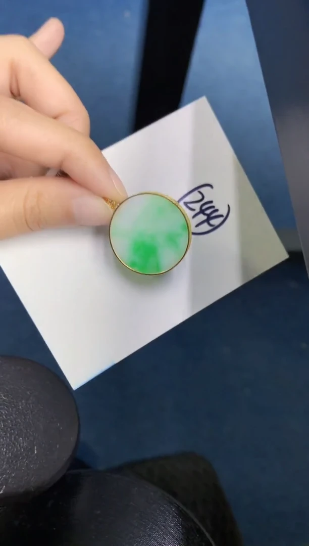 【闪购商品】翡翠颈饰18K金镶嵌000000000