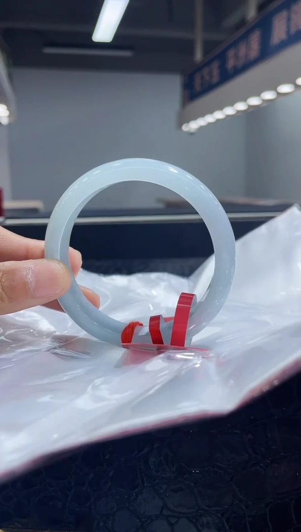 未镶嵌手镯翡翠5