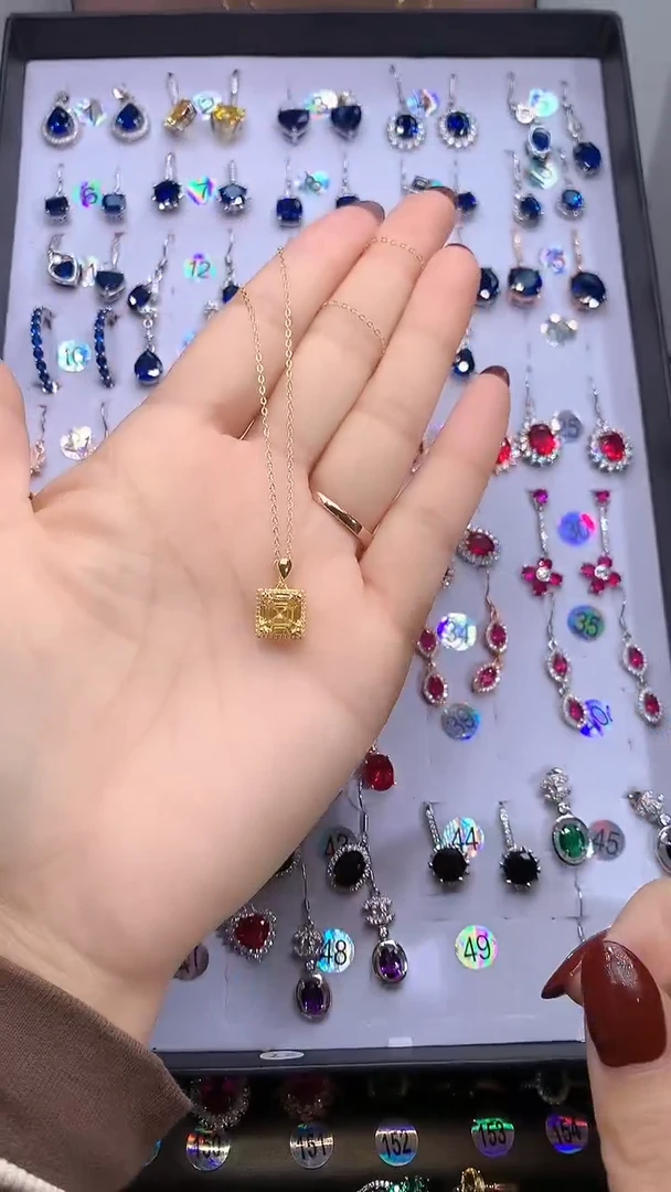 【闪购商品】水晶吊坠(赠链)银S925镶嵌金色