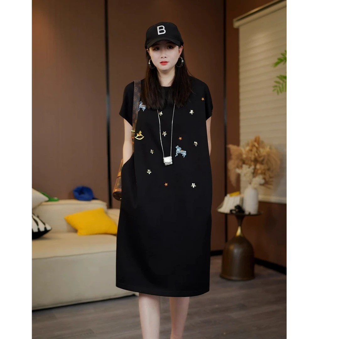 高级感宽松休闲卡通字母刺绣欧洲站2025夏装新款时尚连衣裙潮
