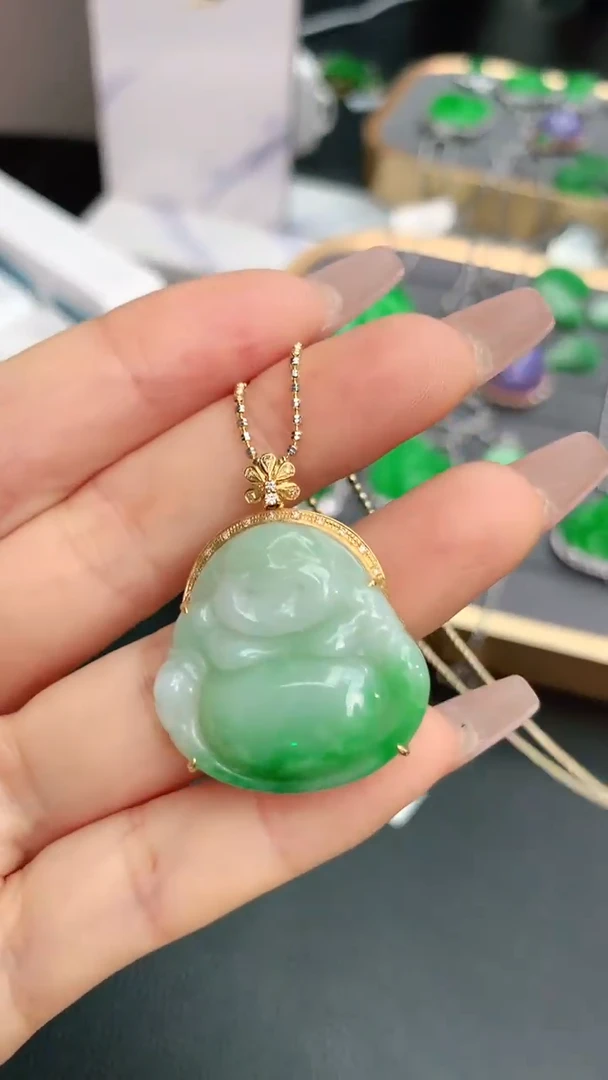 【闪购商品】翡翠颈饰18K金镶嵌赠礼盒证书