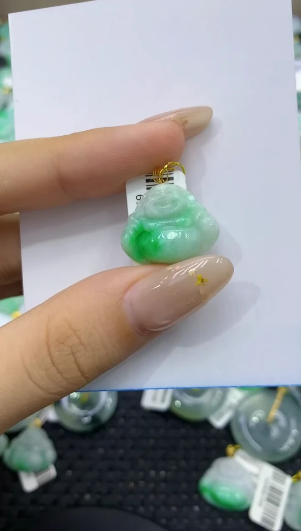 颈饰18K金镶嵌翡翠天然缅甸翡翠A货