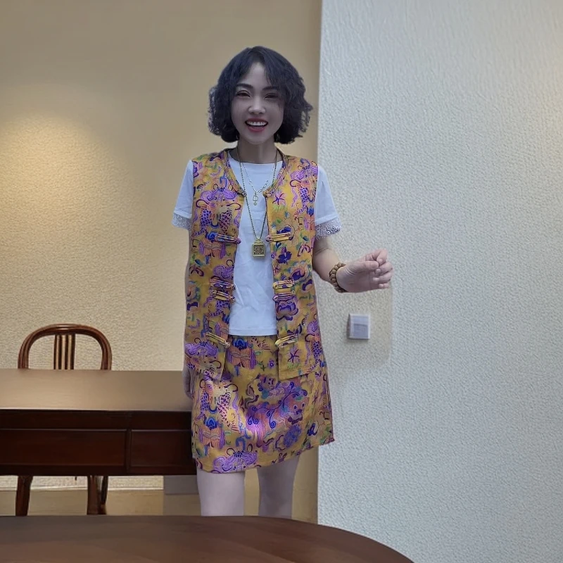 夏季洋气2025时尚气质套装显瘦高级新中式提花盘扣女士马甲+短裙