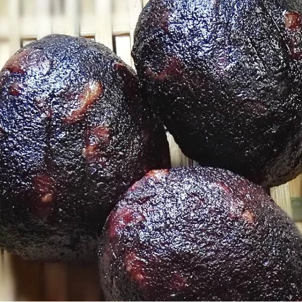 特制手工柴火烟熏猪血丸子血豆腐正宗下饭美味