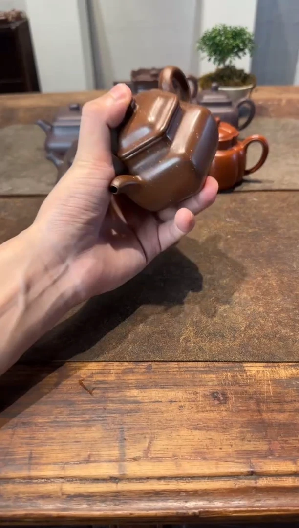 茶壶紫砂S****5铺砂莲子