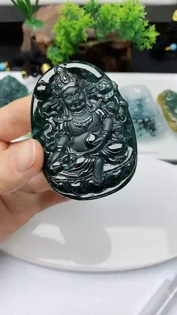 【闪购商品】翡翠颈饰未镶嵌