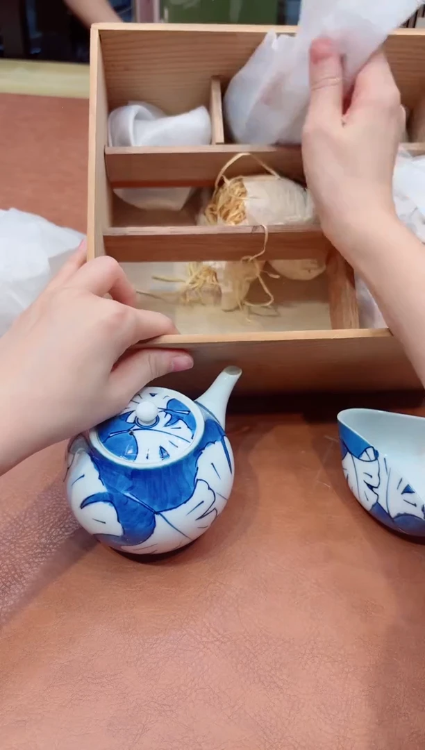 小狐狸海外瓷器哇哇哇