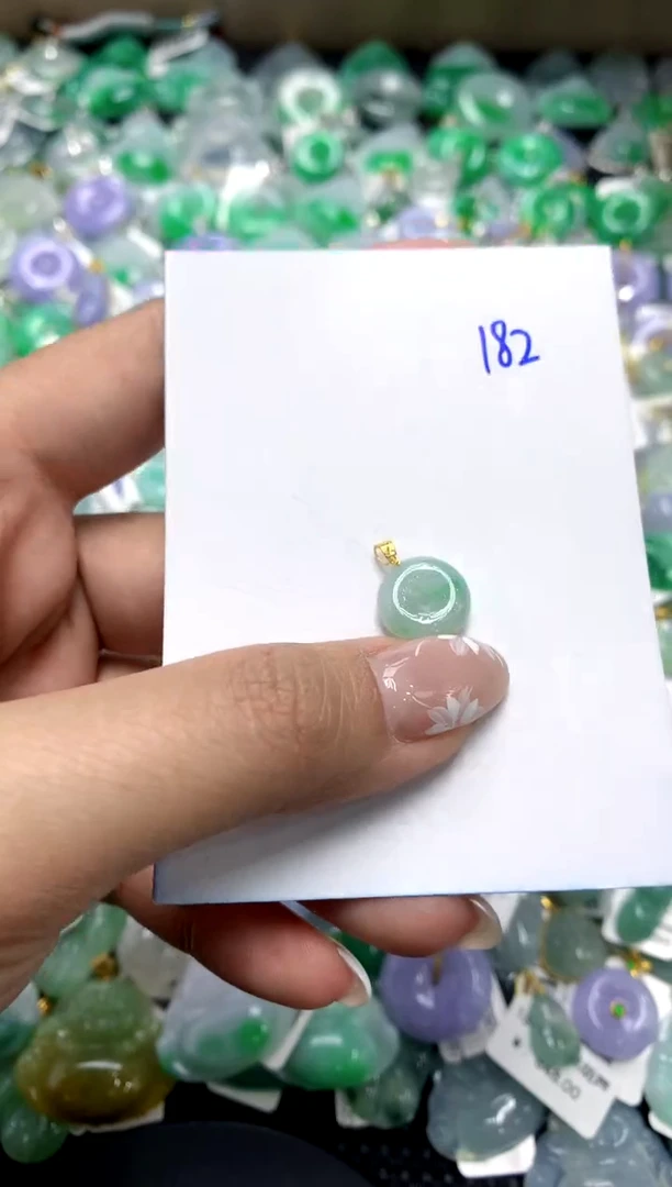 【闪购商品】翡翠颈饰18K金镶嵌111111111111111111