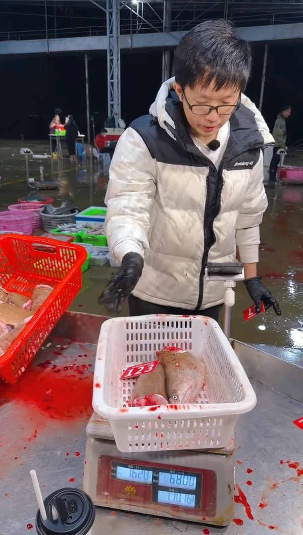 中国大陆A*y红曼头1111111111111111