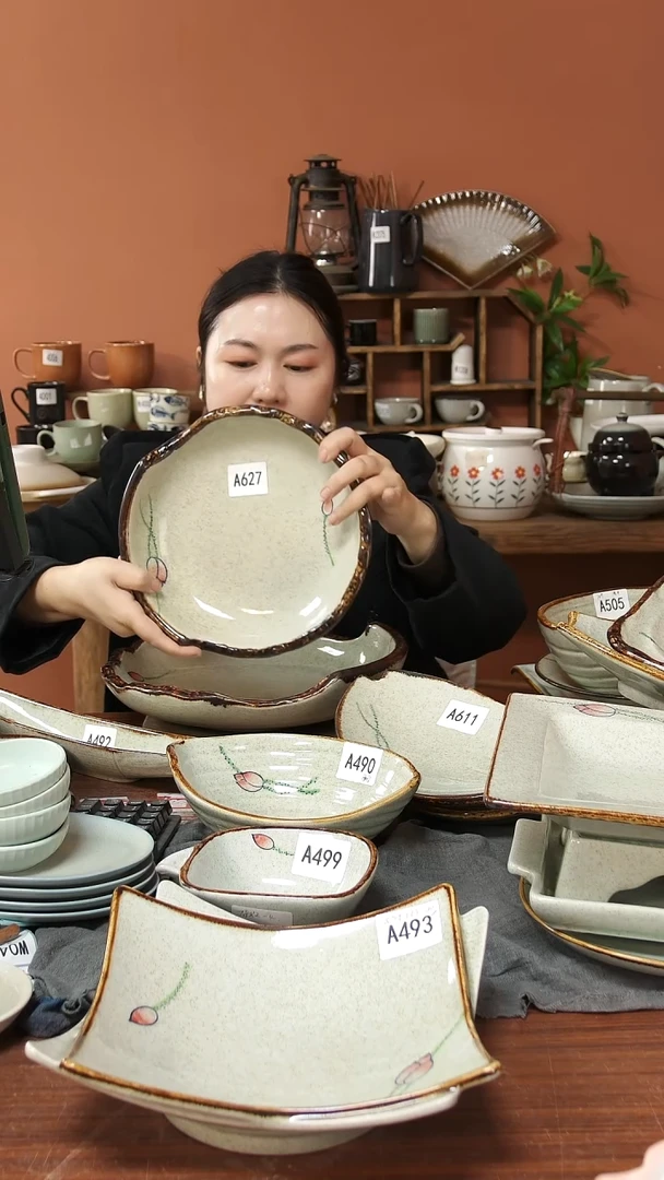 陶瓷A627陶瓷荷花碗一个微瑕25*6*4