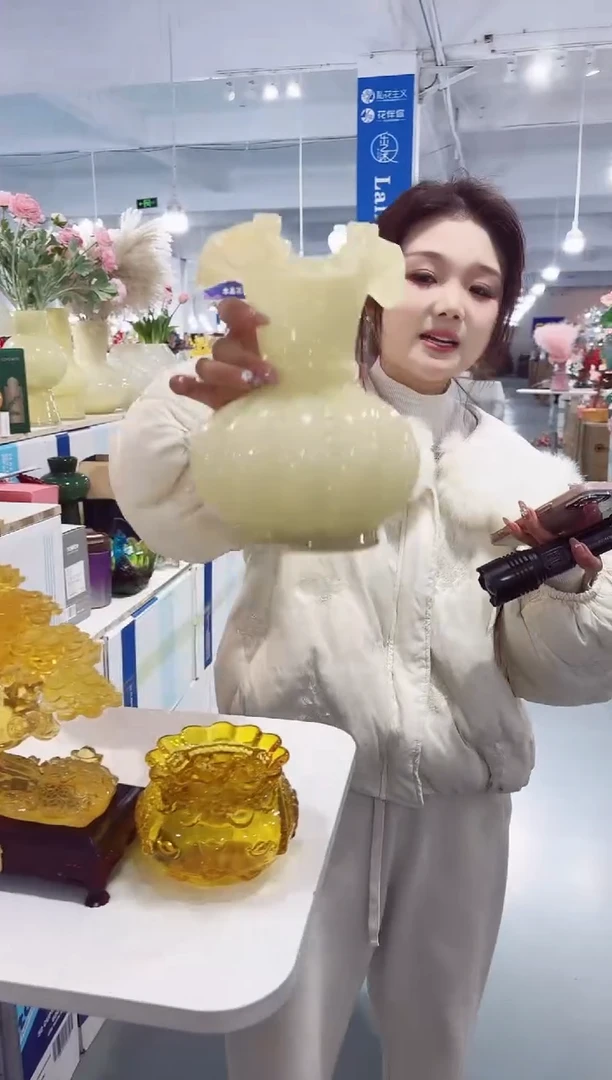 【闪购商品】无铅玻璃私花花瓶微瑕-YU0R