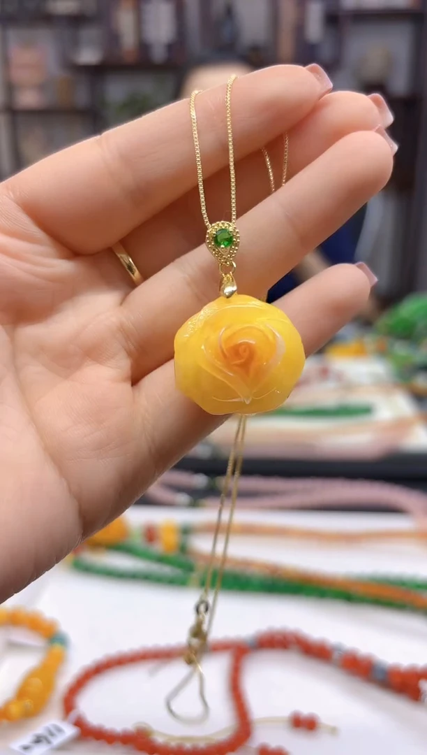 【闪购商品】蜜蜡吊坠(赠链)银S925镀金镶嵌D265