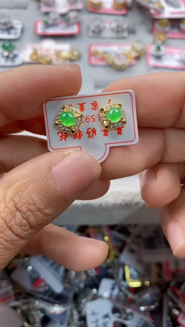 银S925镶嵌戒指翡翠777             10