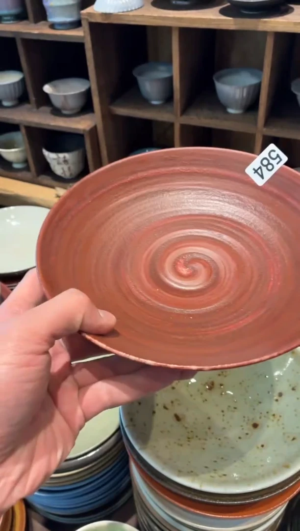 瓷片生**妈584  微瑕手刷暗红色锅盘1个