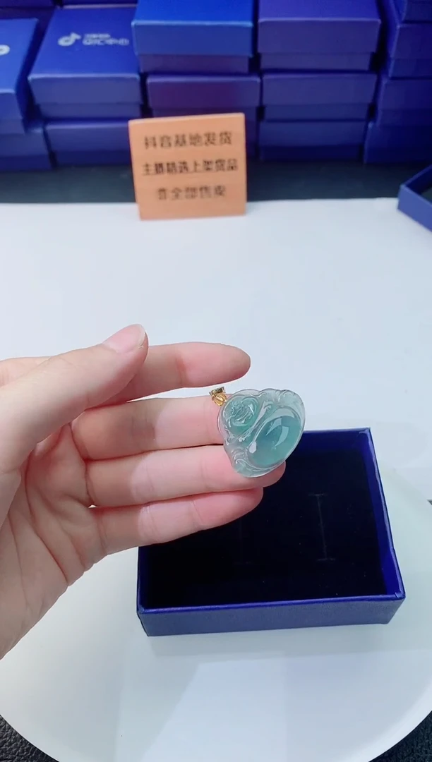 翡翠未镶嵌颈饰1111111111