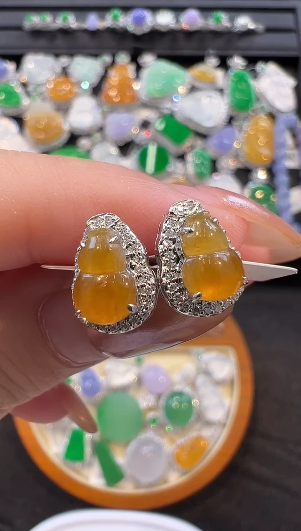 翡翠18K金镶嵌耳饰耳饰