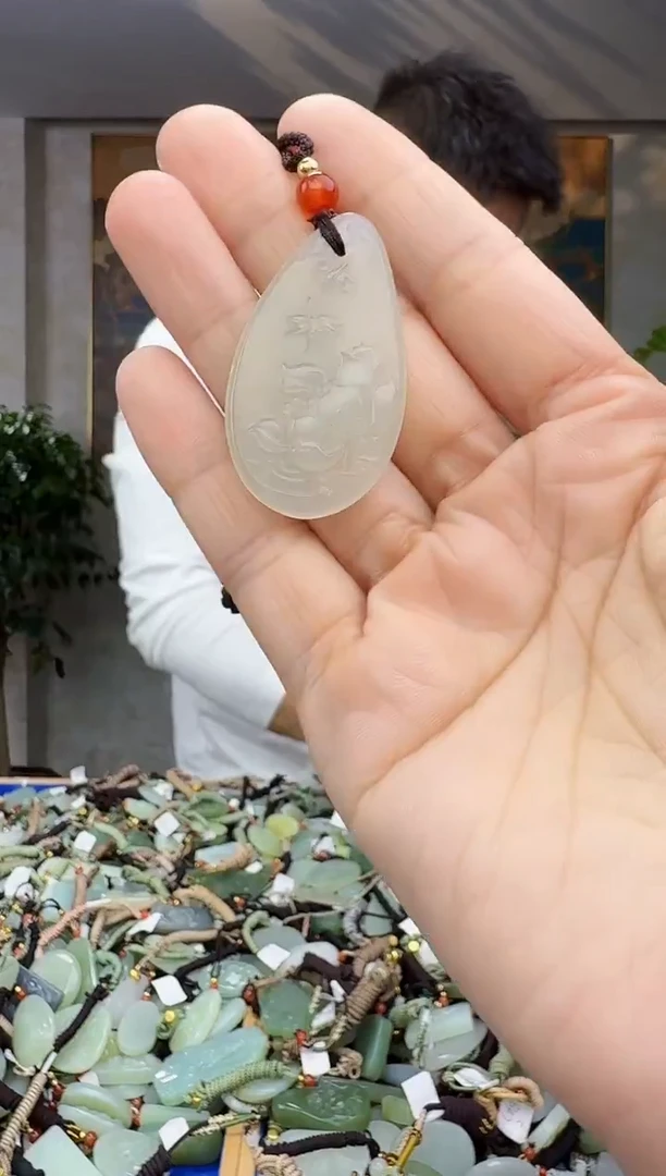 未镶嵌和田玉挂件拍一发一