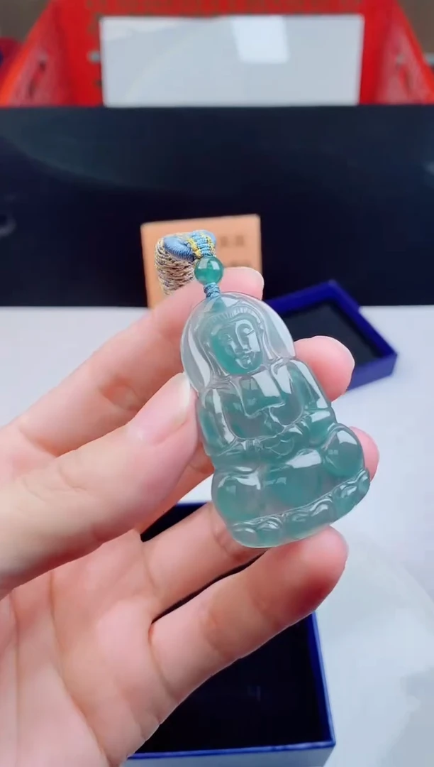 颈饰未镶嵌翡翠    ·