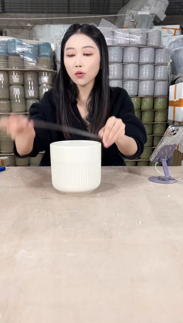 【闪购商品】陶瓷半条纹米黄小号15x14