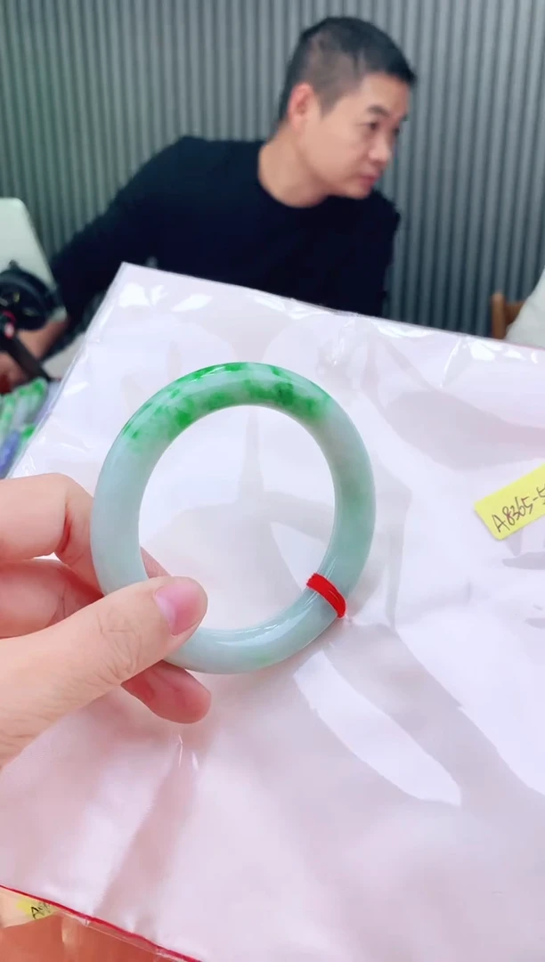 未镶嵌手镯翡翠玫**星111