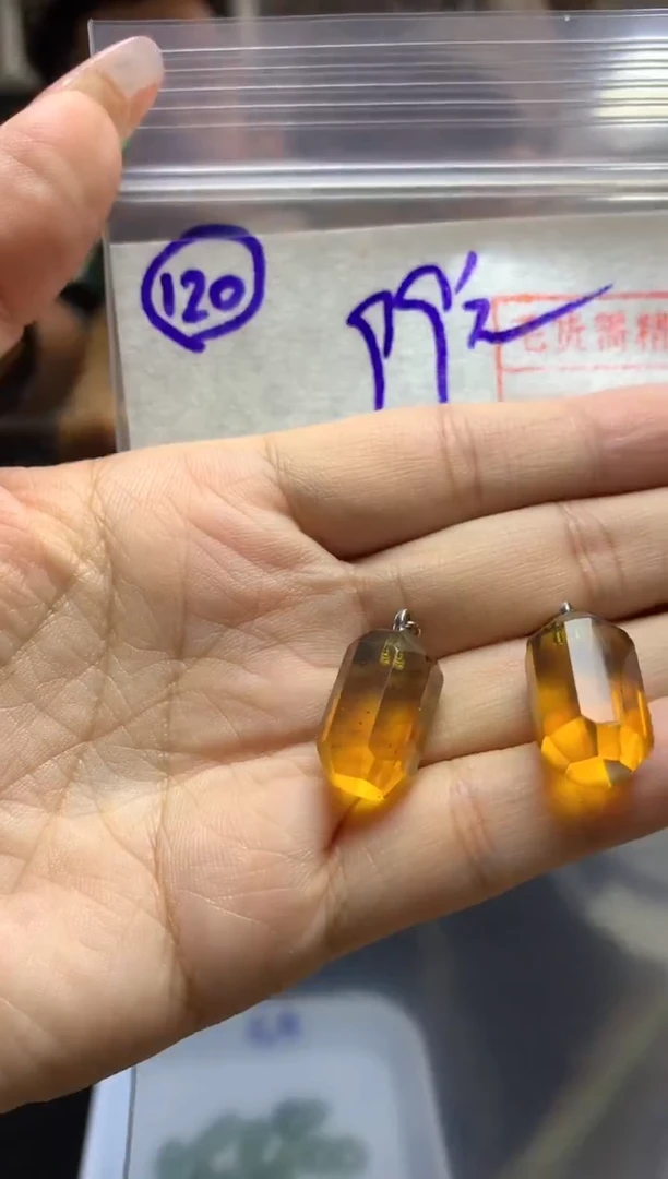 定制琥珀120挂件*109元毛货需精抛光