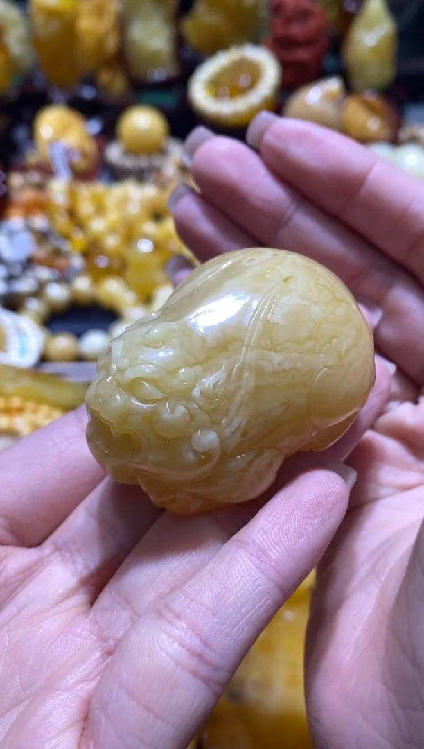 裸石蜜蜡未镶嵌千层雪虎皮纹貔貅  38.53g
