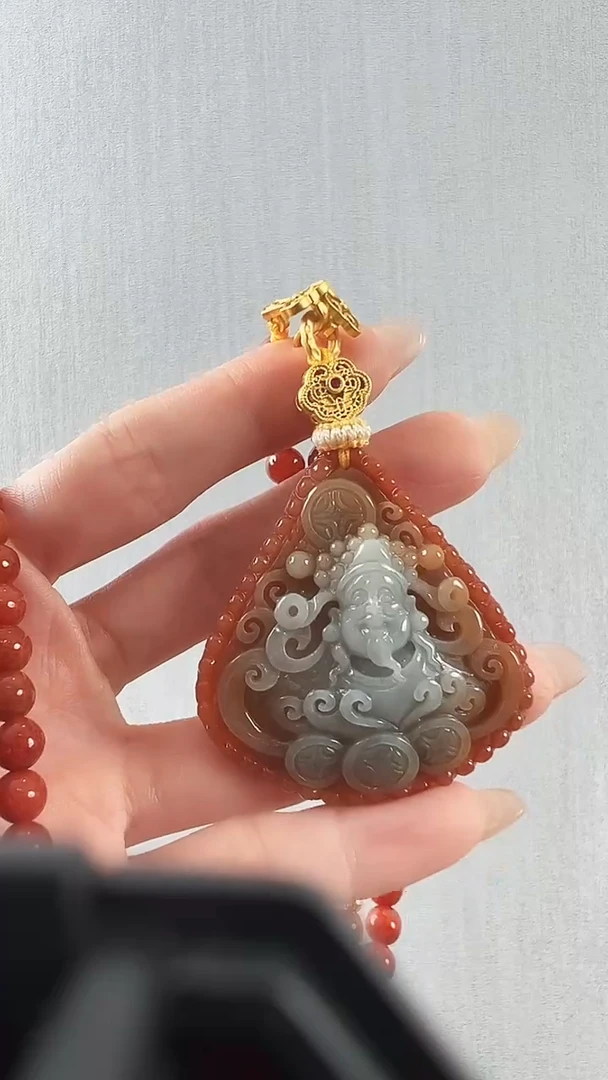 颈饰未镶嵌翡翠财神