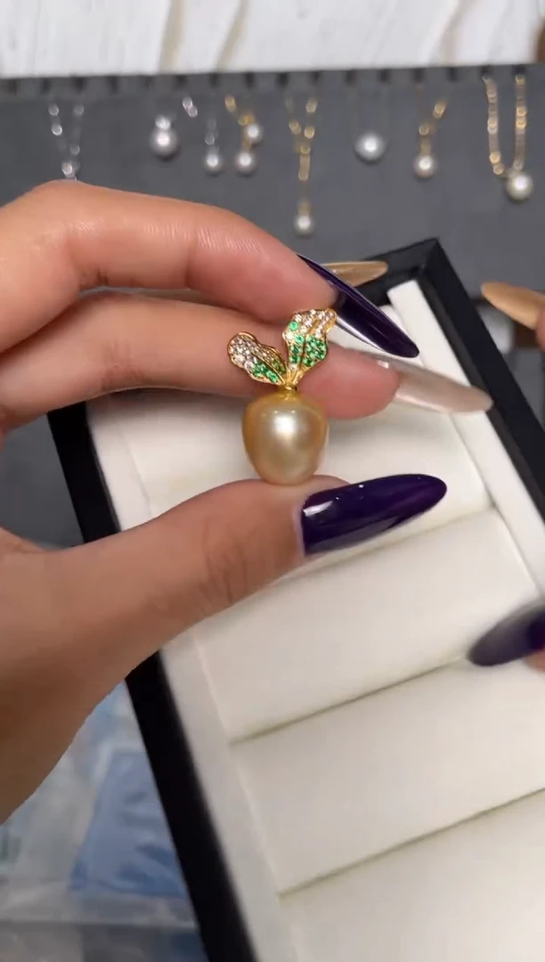 【闪购商品】海水珍珠颈饰银S925镶嵌金珠