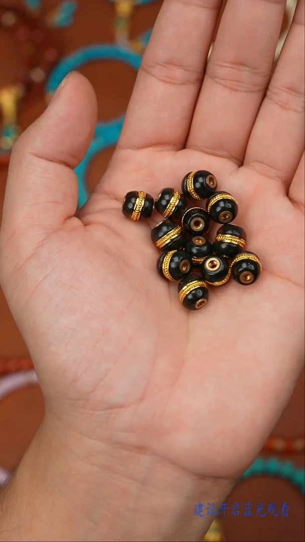 裸石蓝珀未镶嵌蓝珀配饰多样性发其一