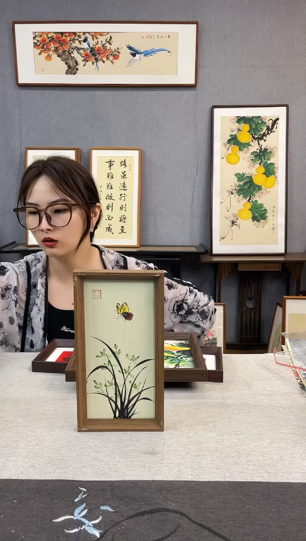 国画手写手绘带框作品-16*29-蝴蝶兰花