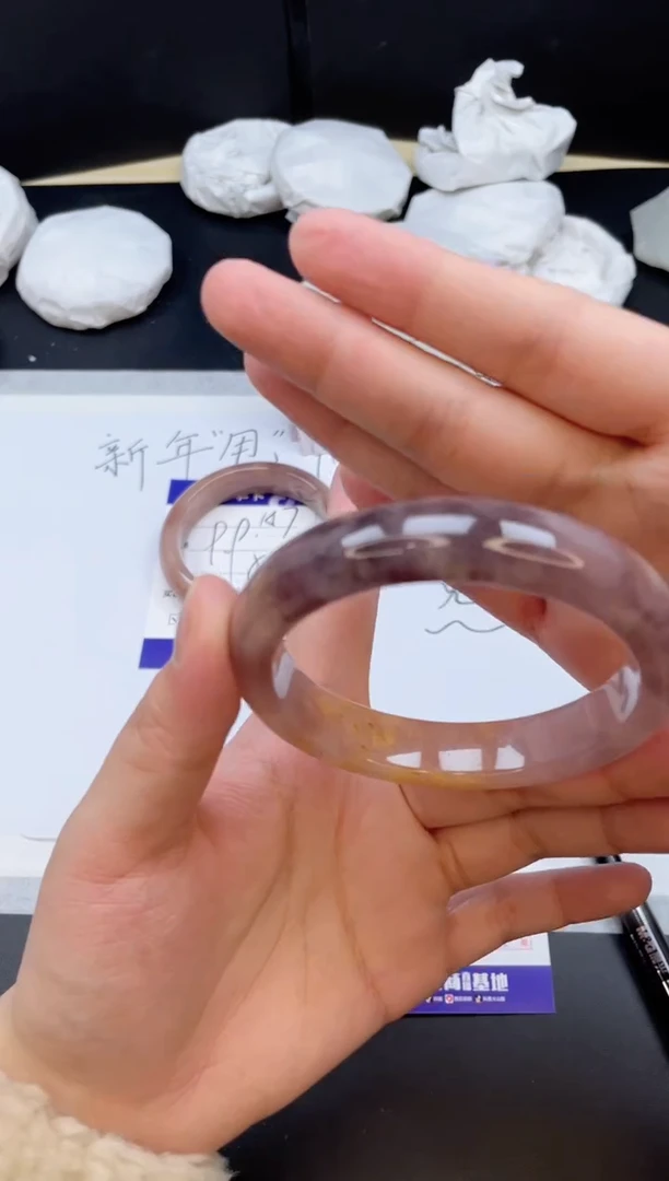 【闪购商品】石英质玉手镯未镶嵌158/59.5