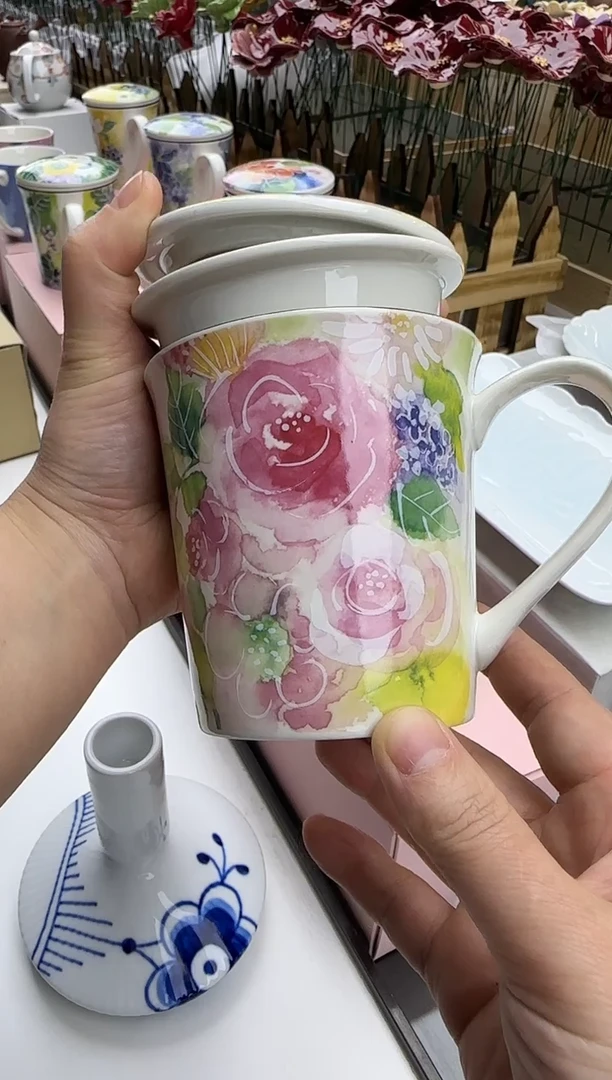 瓷片辰辰家的瓷器真好看
