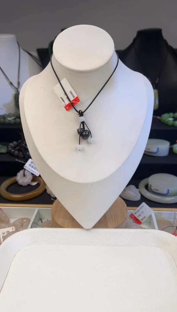 和田玉未镶嵌吊坠(不含链)199