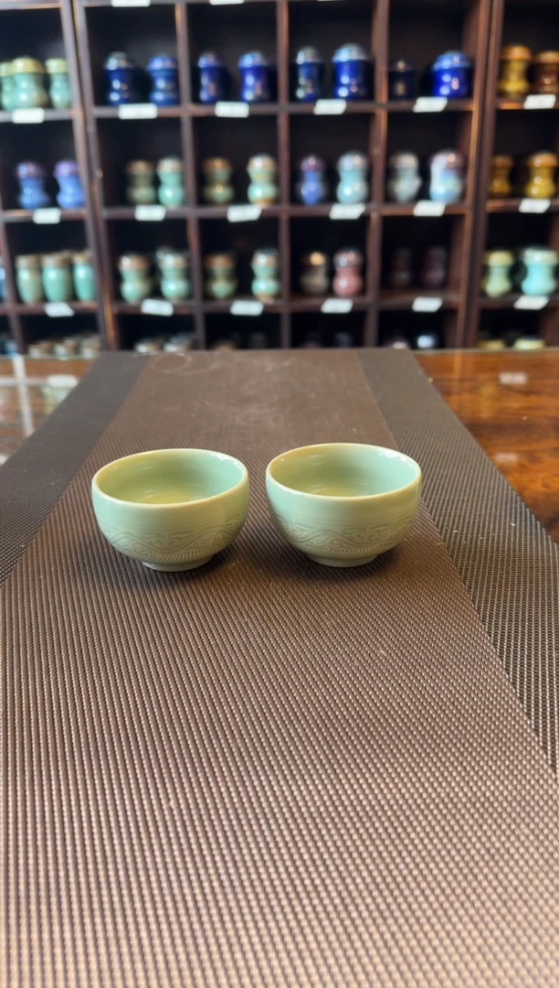 【闪购商品】龙泉窑如意茶杯一对