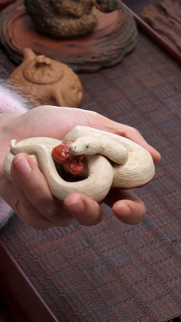 【闪购商品】紫砂茶宠《灵芝灵蛇》